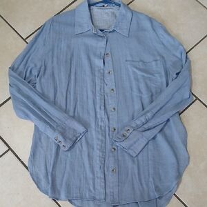 FREE PEOPLE Womens Size M Blue Side Split Button Down Shirt